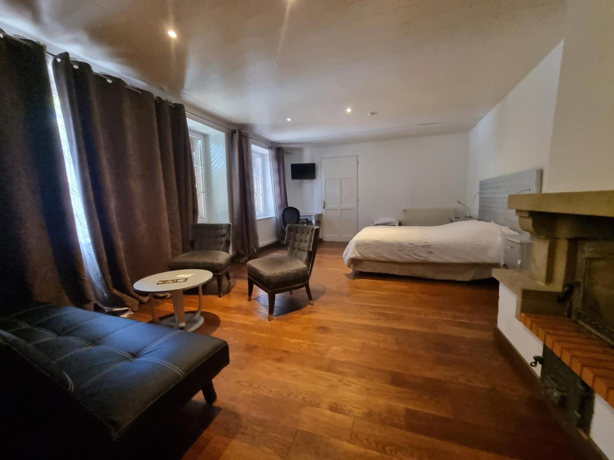 Les Grands Frenes Bed & Breakfast Plaine-de-Walsch Ruang foto