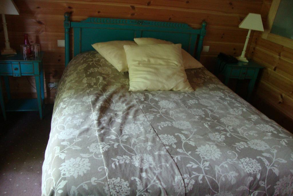 Les Grands Frenes Bed & Breakfast Plaine-de-Walsch Ruang foto