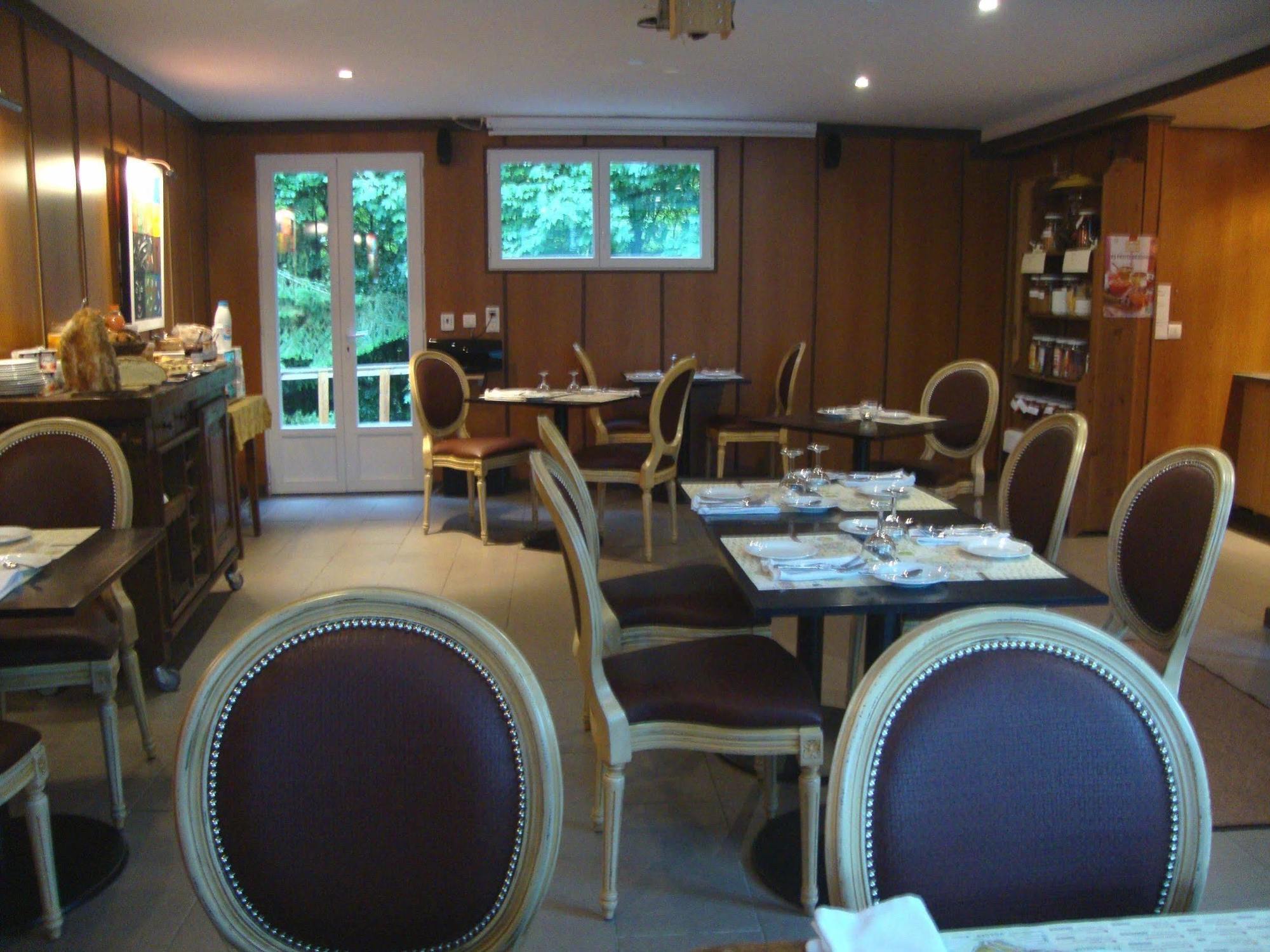 Les Grands Frenes Bed & Breakfast Plaine-de-Walsch Bagian luar foto