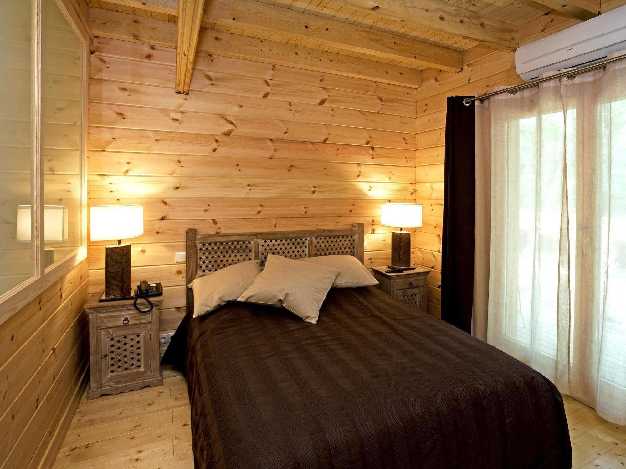 Les Grands Frenes Bed & Breakfast Plaine-de-Walsch Bagian luar foto