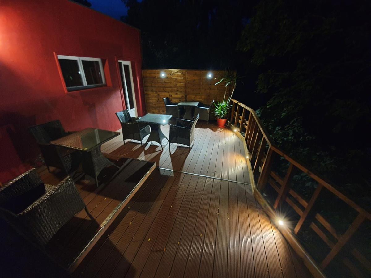 Les Grands Frenes Bed & Breakfast Plaine-de-Walsch Bagian luar foto